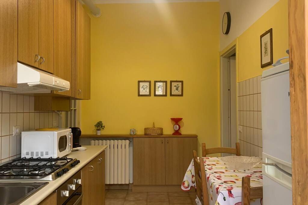 La Casa Del Nonno Lägenhet Omegna Exteriör bild