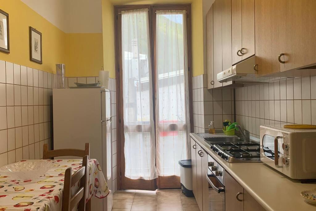 La Casa Del Nonno Lägenhet Omegna Exteriör bild